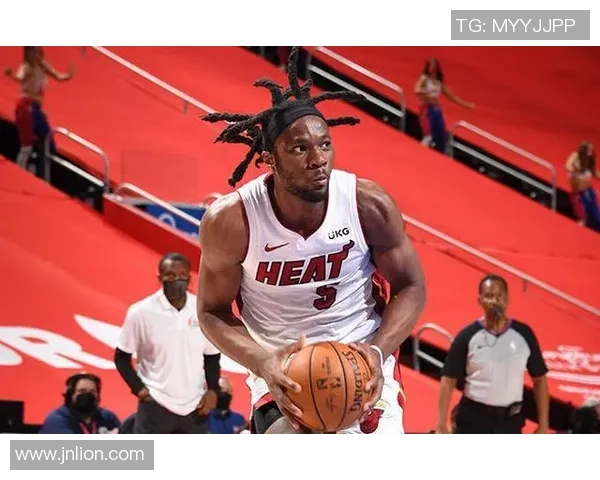 热火官方宣布裁掉阿丘瓦、贝兹-姆本、戴恩-丹贾与伊桑-汤普森四名球员 热火官方宣布裁掉阿丘瓦、贝兹-姆本、戴恩-丹贾与伊桑-汤普森四名球员