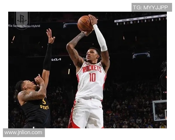 谢泼德飞身冲入补篮展现拼劲 三分不中化作全场最燃瞬间